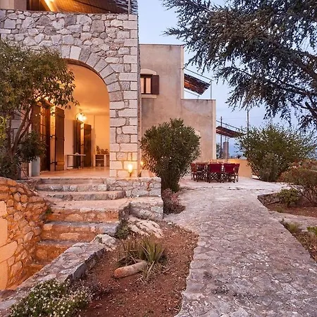 Mani Tower By Olive Villa *