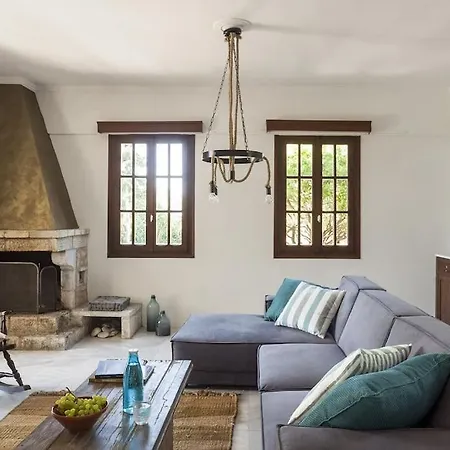 Villa Mani Tower By Olive