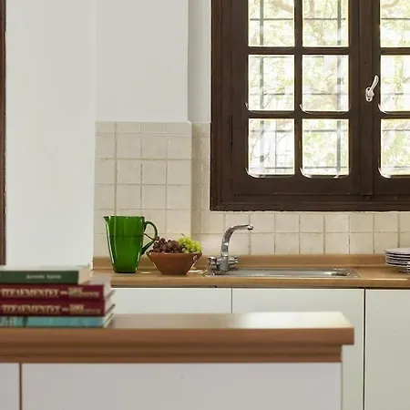 Вилла Mani Tower By Olive