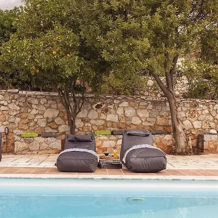 Mani Tower By Olive Villa *