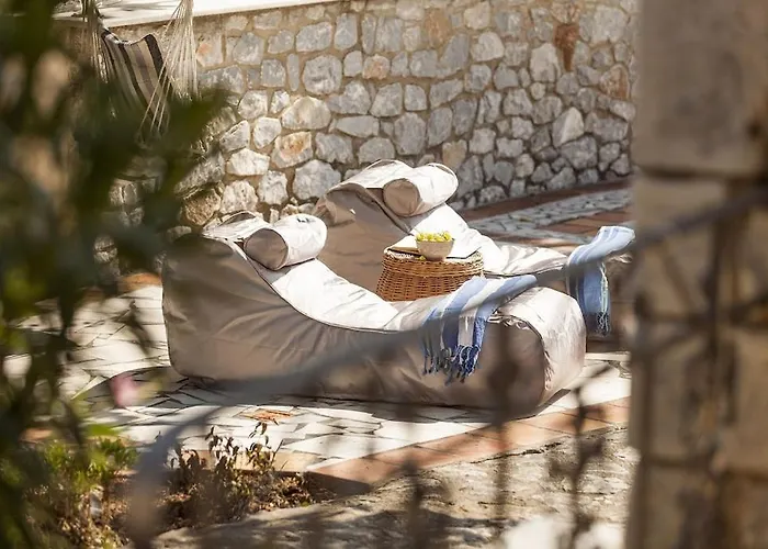 Mani Tower By Olive Villa *