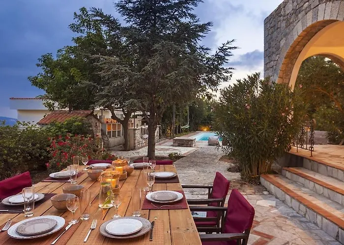 Villa Mani Tower By Olive *