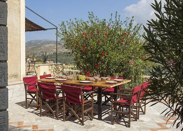 Mani Tower By Olive Villa