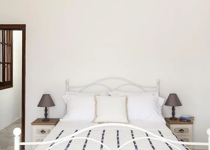 Mani Tower By Olive Villa Oítilon